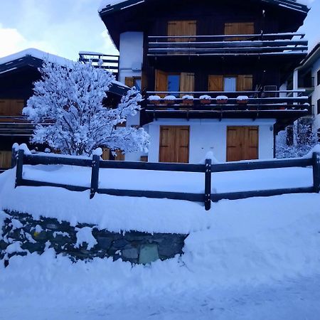 Апартаменты Cervinia-Valt Sport & Relax House Вальтурнанш Экстерьер фото